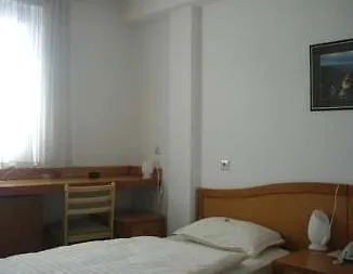 Omega Ambasador Hotel 3*